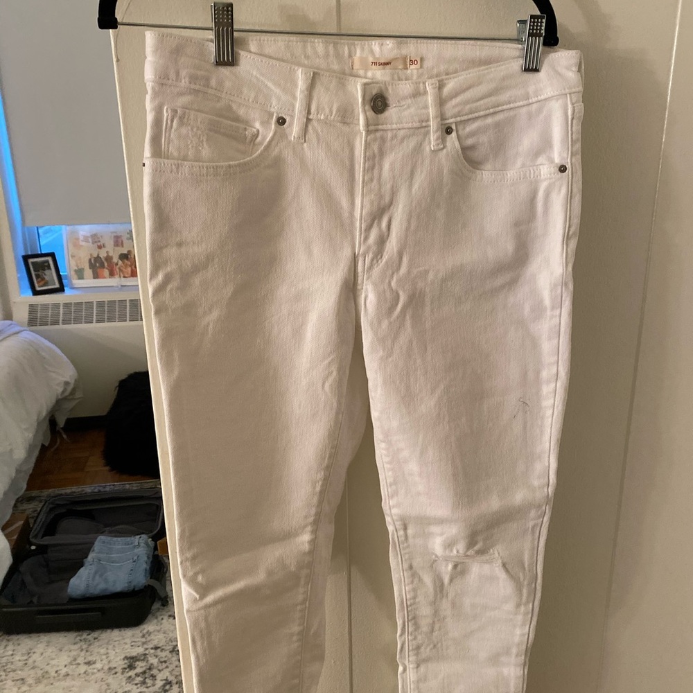 Levi’s Riped Skinny Jeans 711